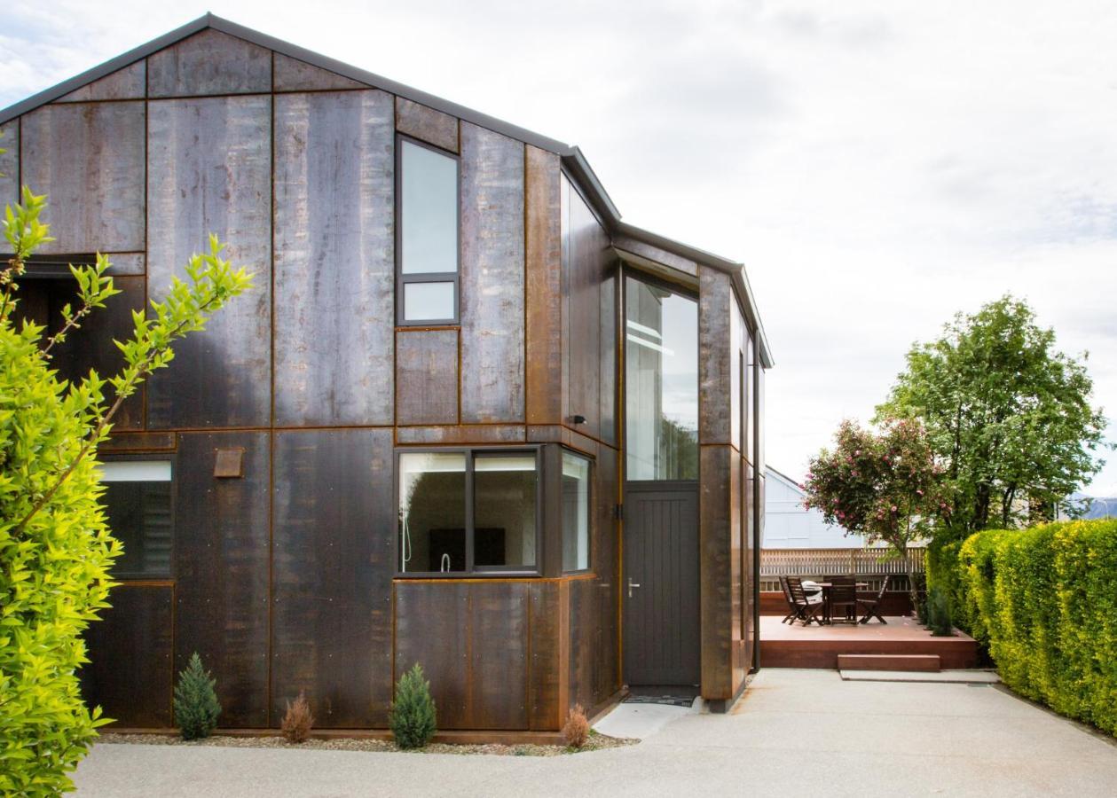 Rusted Charm Villa Уанака Екстериор снимка